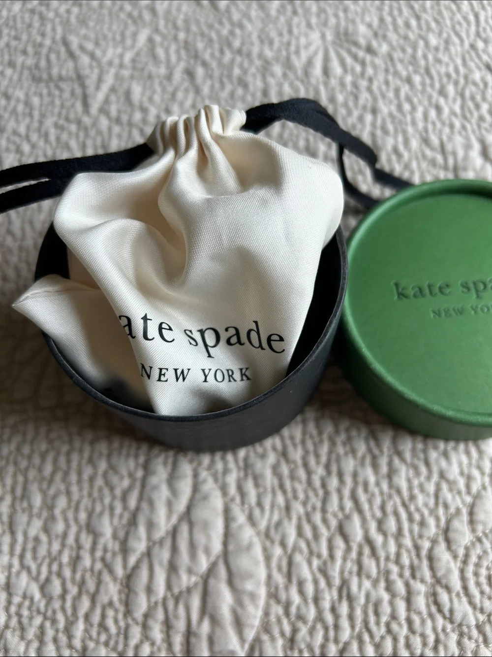 Kate Spade idiom black enamel and gold-tone hinged bangle. “Make Waves” - Picture 6 of 6
